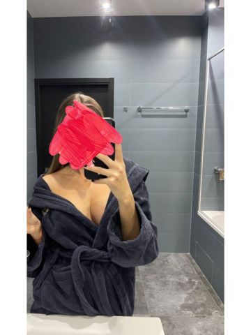 Дарина Мечта Брюнетка